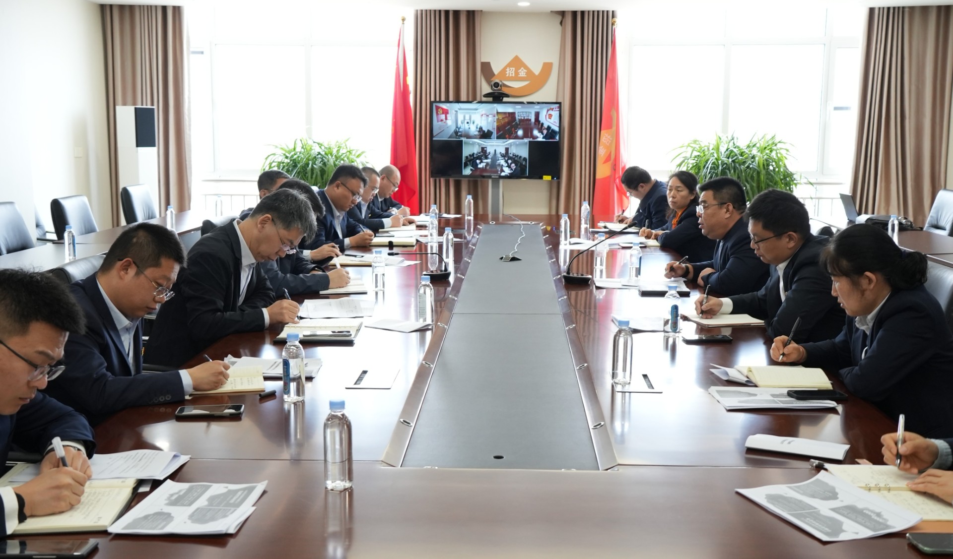 1745225835515062376.jpg 財(cái)務(wù)條線.jpg